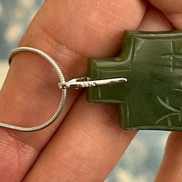 Large hand carved natural nephrite jade cz solid sterling silver pendant & chain - Picture 7 of 9